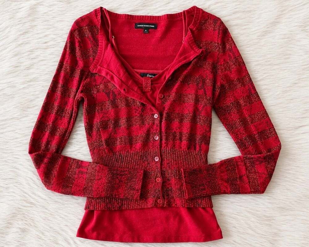 Express Women's Red Metallic Stripe Cardigan Size M




Item No. 0003